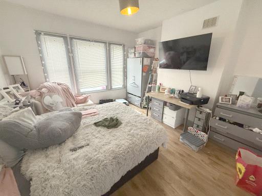 large  bedroom 2 - Thumb