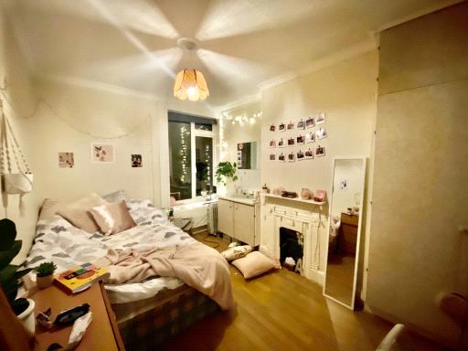 Bedroom  - Thumb