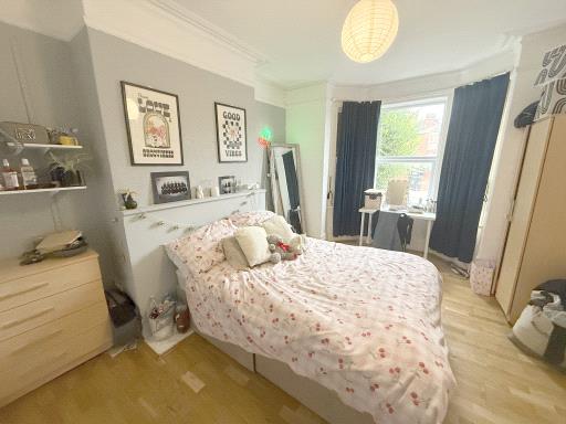 Large bedroom 1 - Thumb