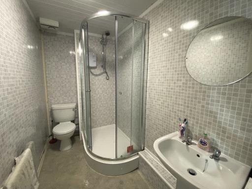 Master bathroom - Thumb